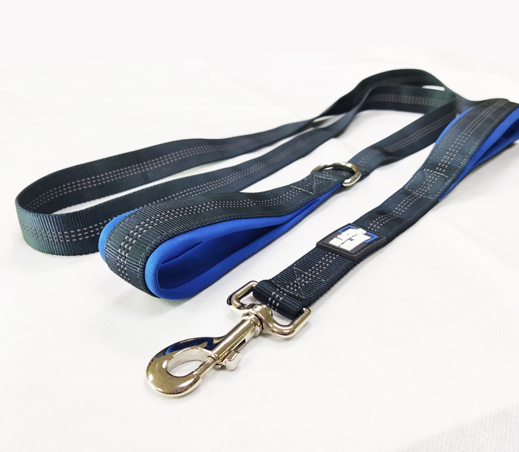 Safe reversible Wear neoprene pet dog leash